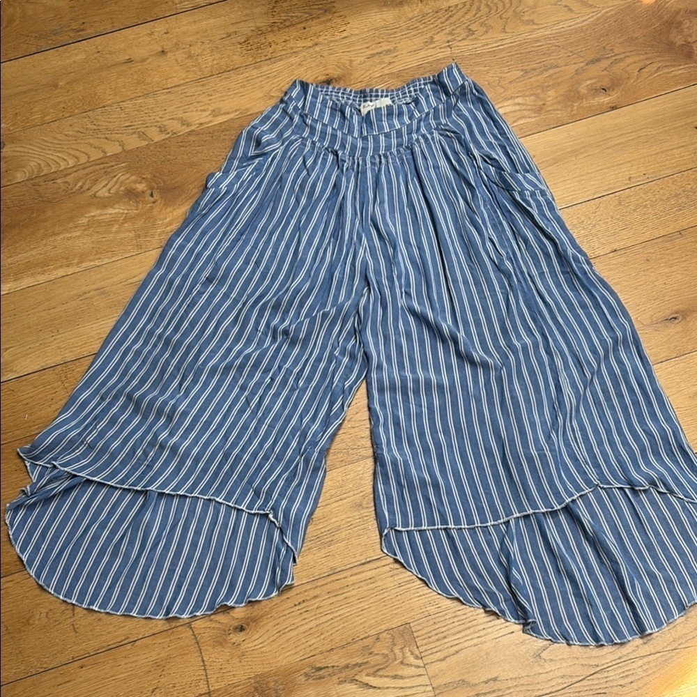Vintage Havana Wide-Leg Pants. Size Small